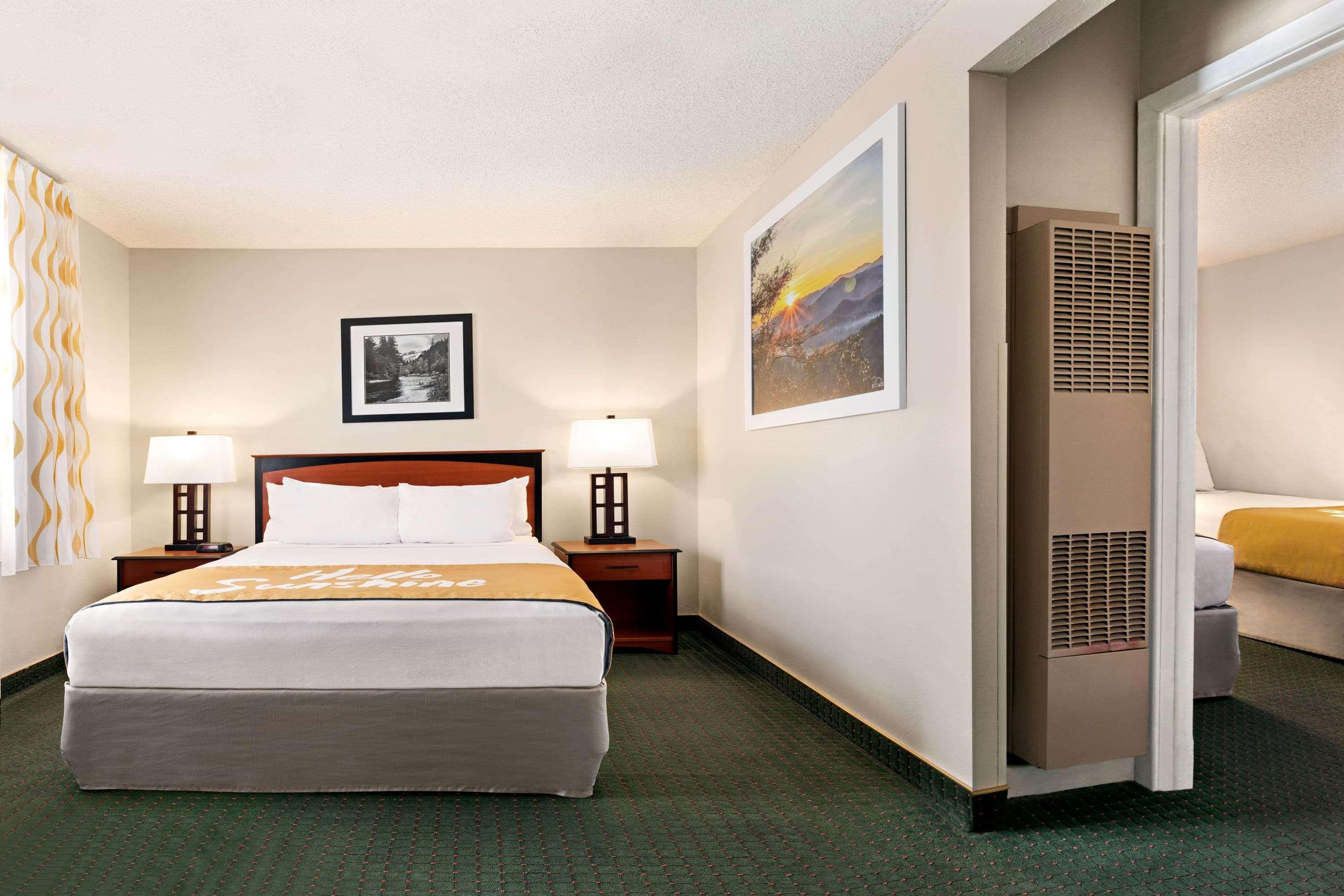 Days Inn By Wyndham Cortez Exterior photo