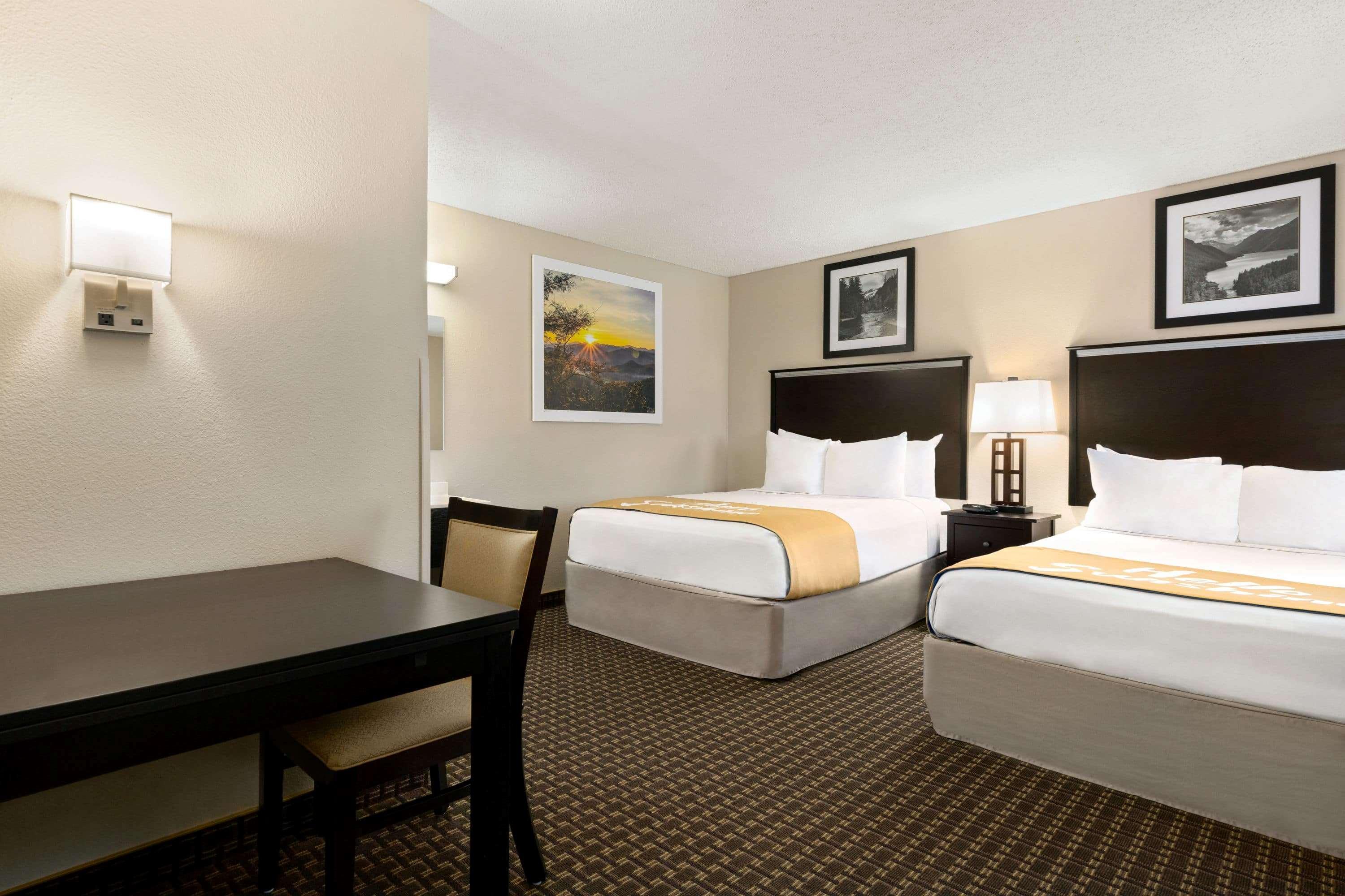 Days Inn By Wyndham Cortez Exterior photo