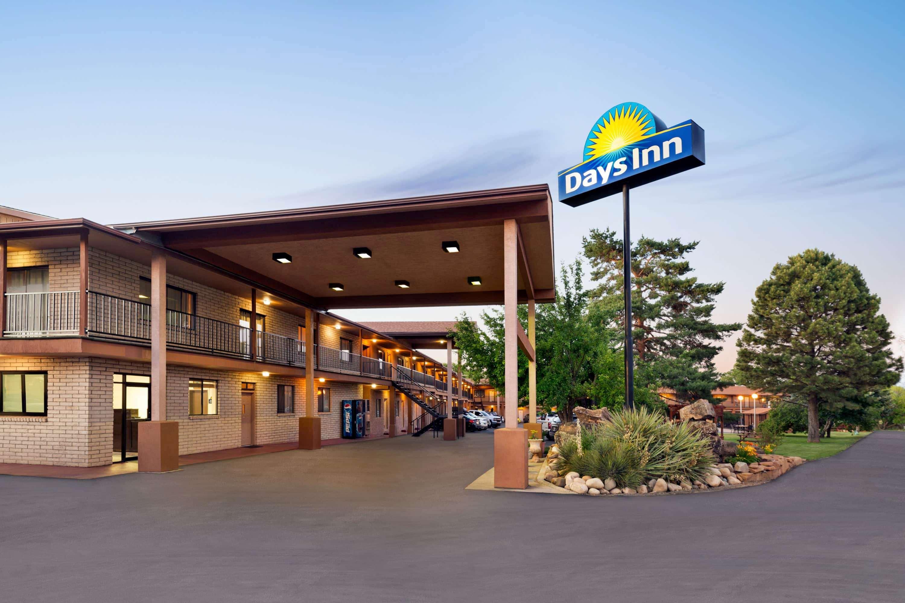 Days Inn By Wyndham Cortez Exterior photo